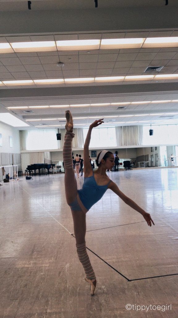 10 Ballet FAQs From TippyToeGirl - working on my own after class